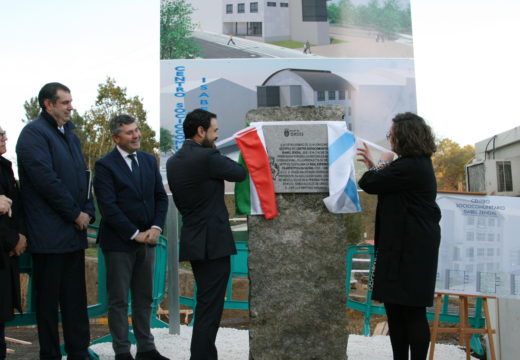O Concello de Ordes coloca a primeira pedra do centro sociocomunitario Isabel Zendal